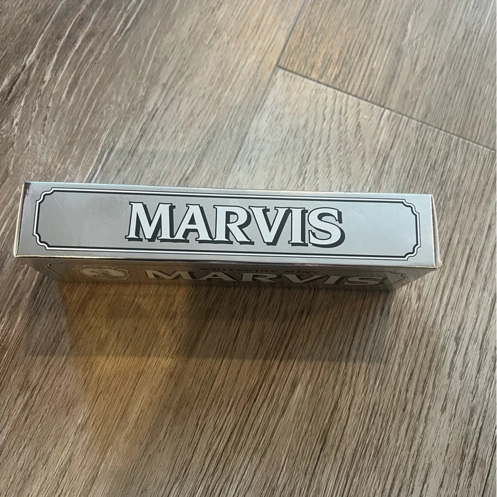 NWT Marvis Whitening Mint toothpaste - Picture 8 of 8